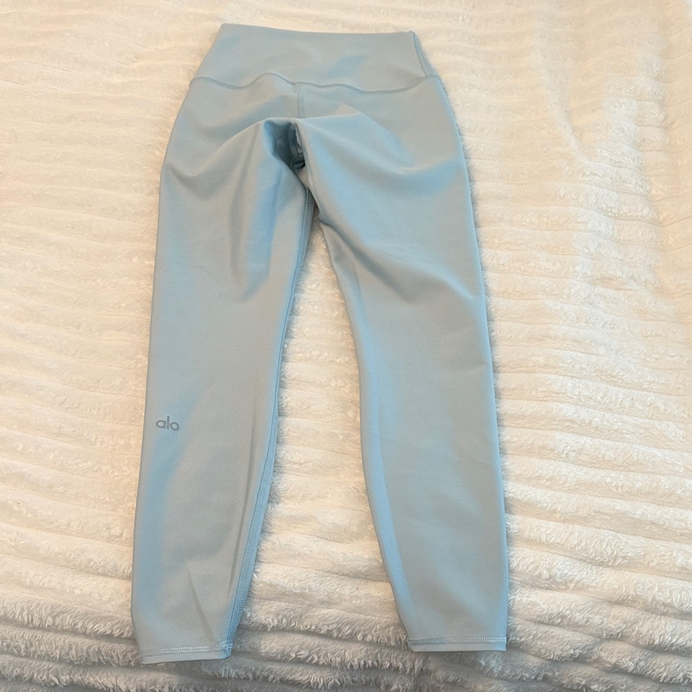 ALO Yoga Airlift 7/8 Light Blue Leggings - Picture 4 of 5